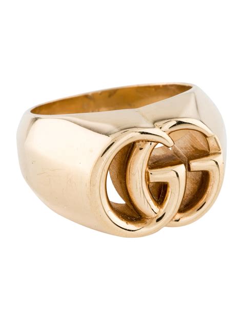 Gucci ring